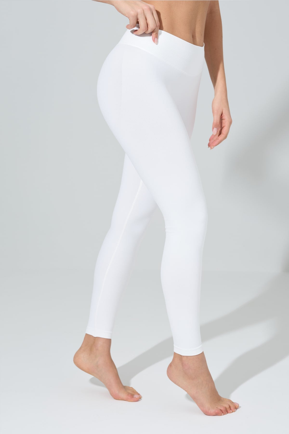 AMARA Contour Seamless Leggings - Snowfall White