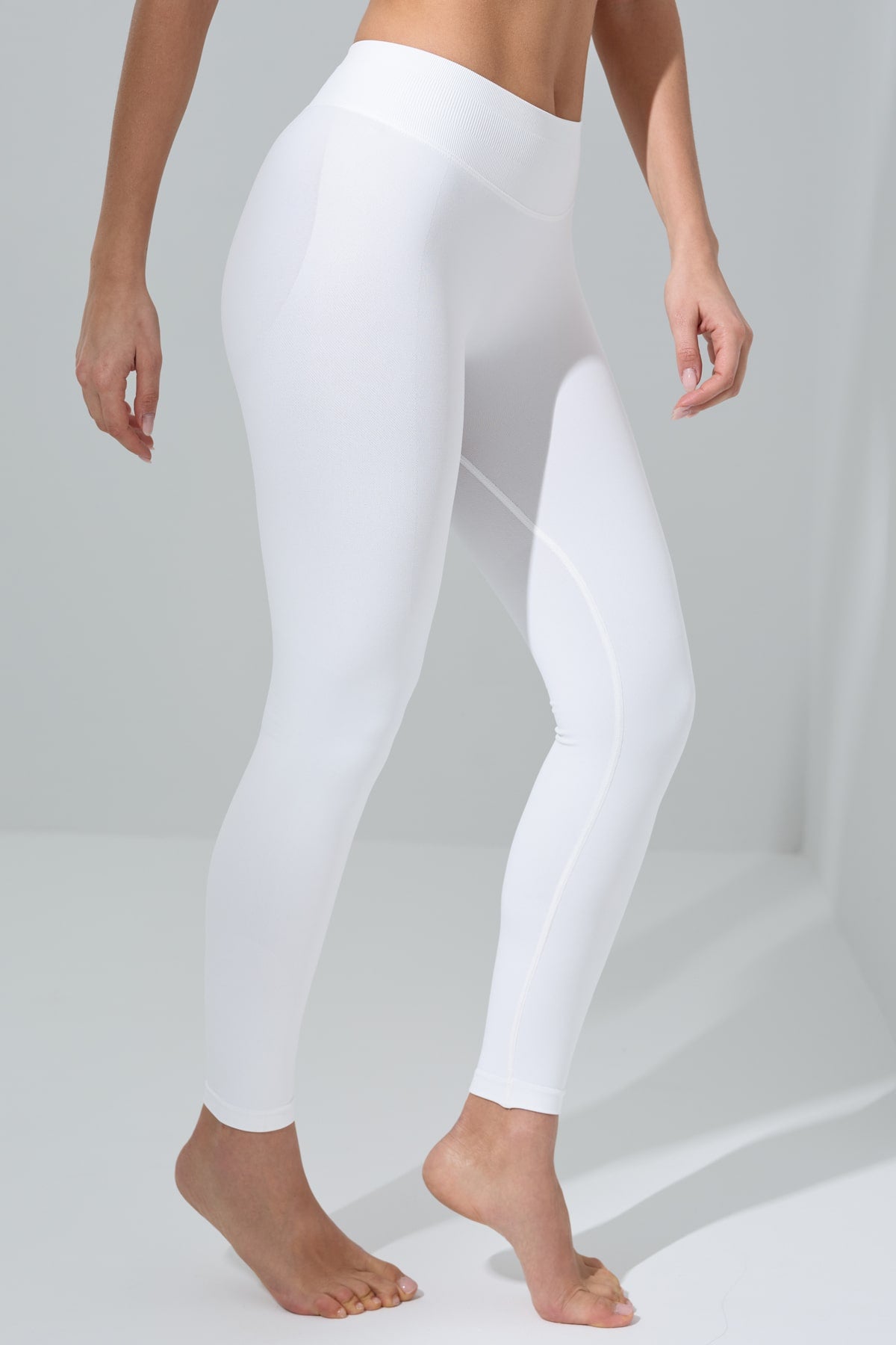 AMARA Contour Seamless Leggings - Snowfall White